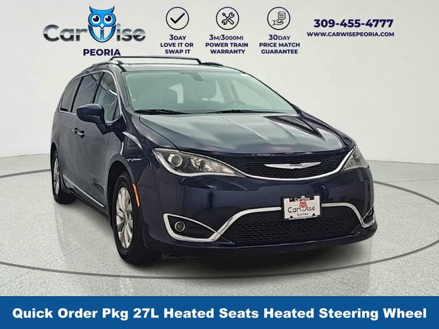 Used 2019 Chrysler Pacifica Touring-L FWD image 1