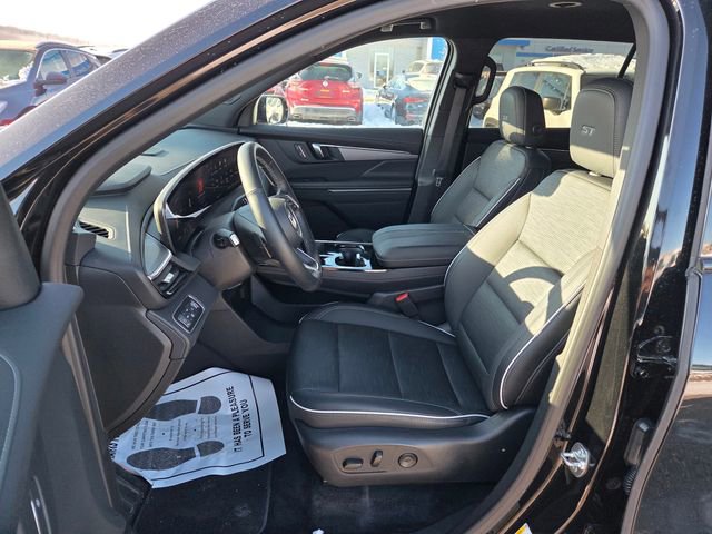 Used 2025 Buick Enclave Sport Touring image 13