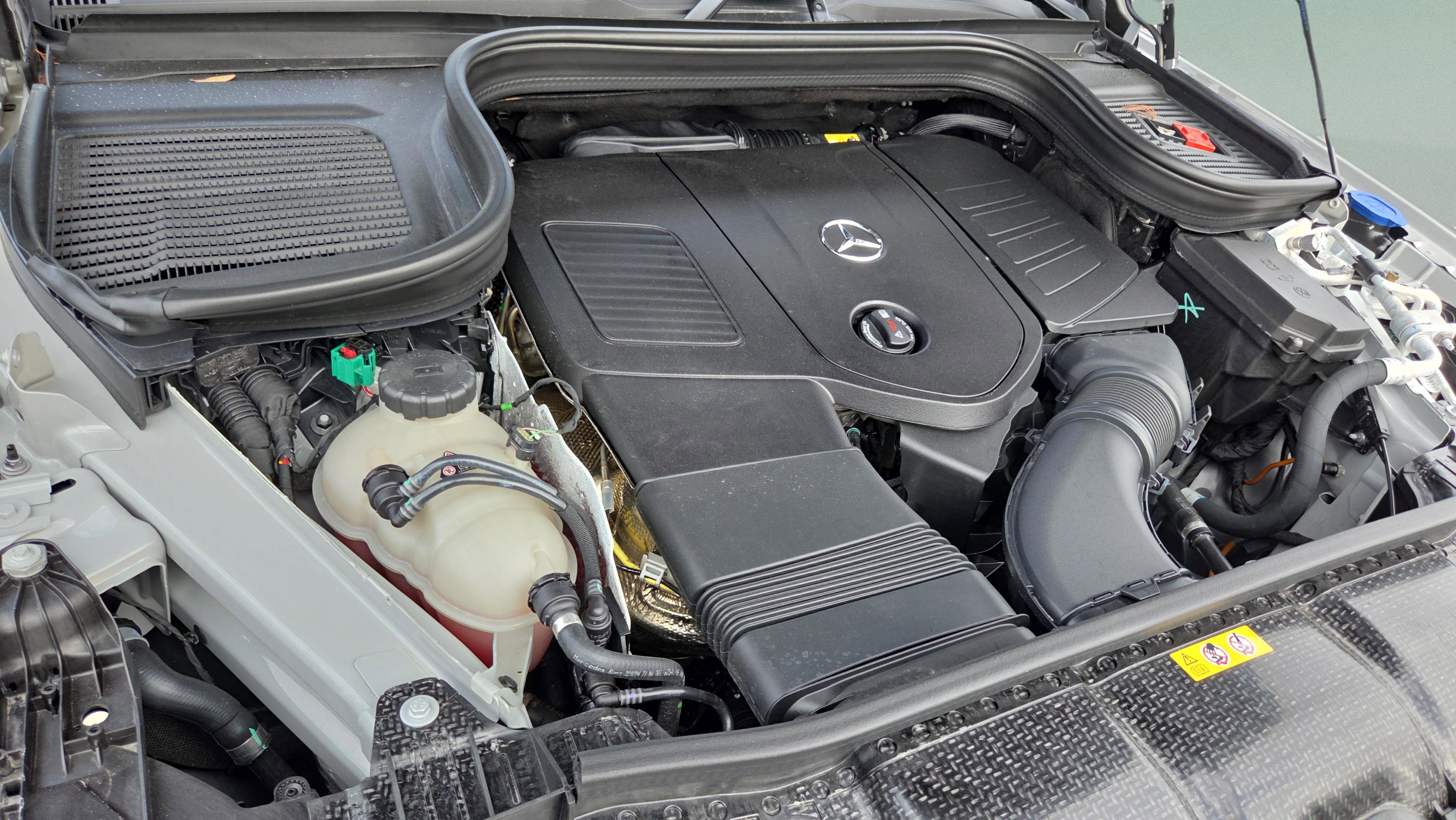 Used 2025 Mercedes-Benz GLE 450e 4MATIC w/ Winter Package image 30