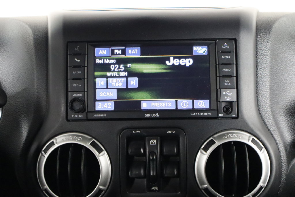 Used 2016 Jeep Wrangler Unlimited Rubicon AWD/4WD image 28