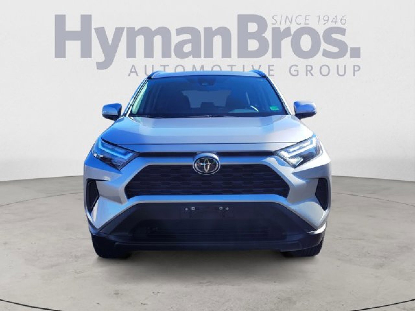 Used 2024 Toyota RAV4 XLE w/ Convenience Package image 8
