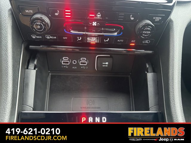 Used 2024 Jeep Grand Cherokee Altitude image 25