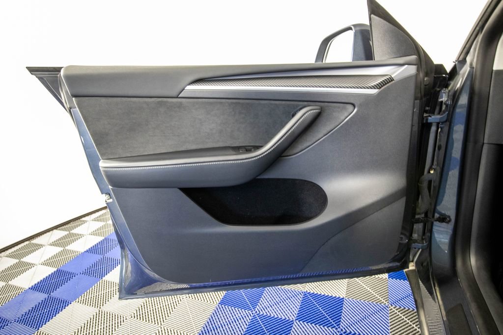 Used 2023 Tesla Model Y Long Range image 12