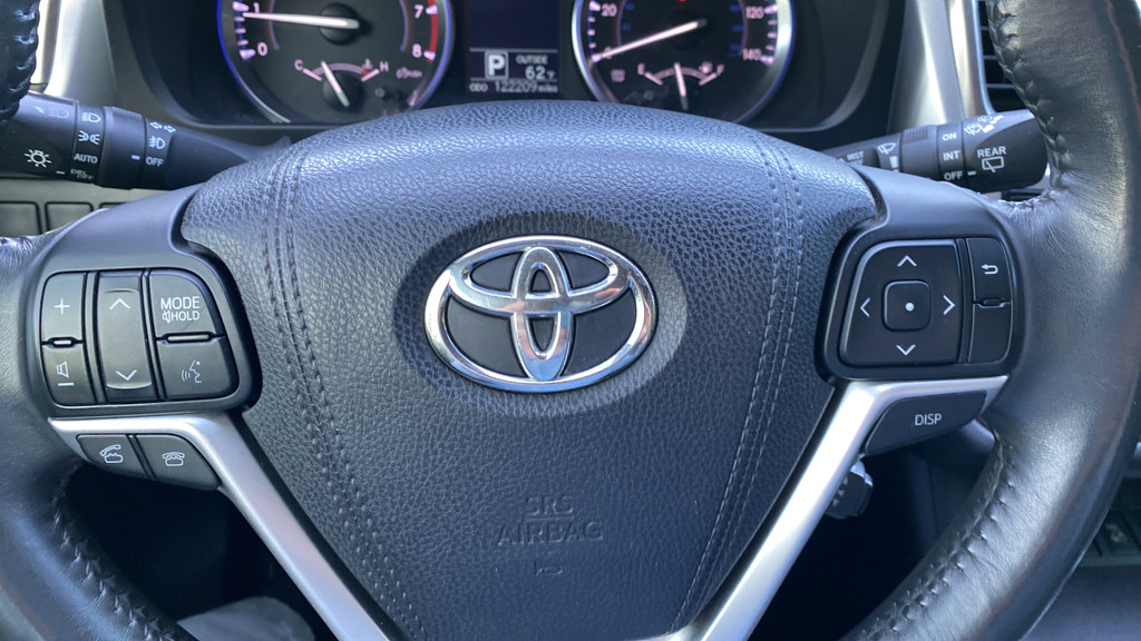 Used 2016 Toyota Highlander Plus AWD/4WD image 16