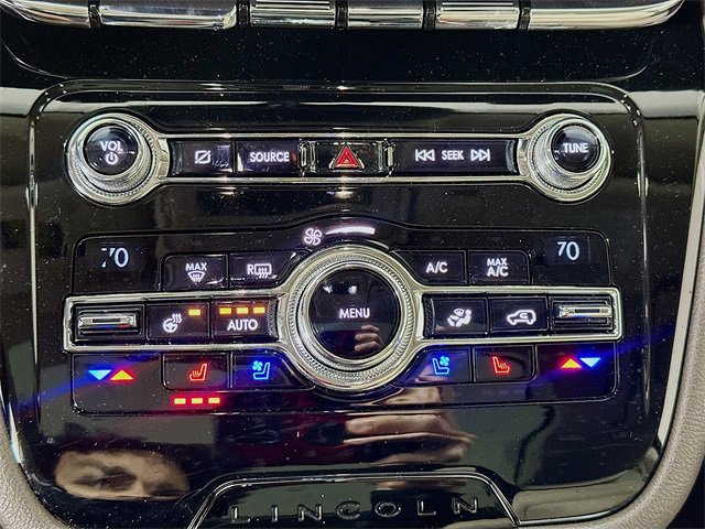 Used 2020 Lincoln Corsair Reserve w/ Equipment Group 201A image 16