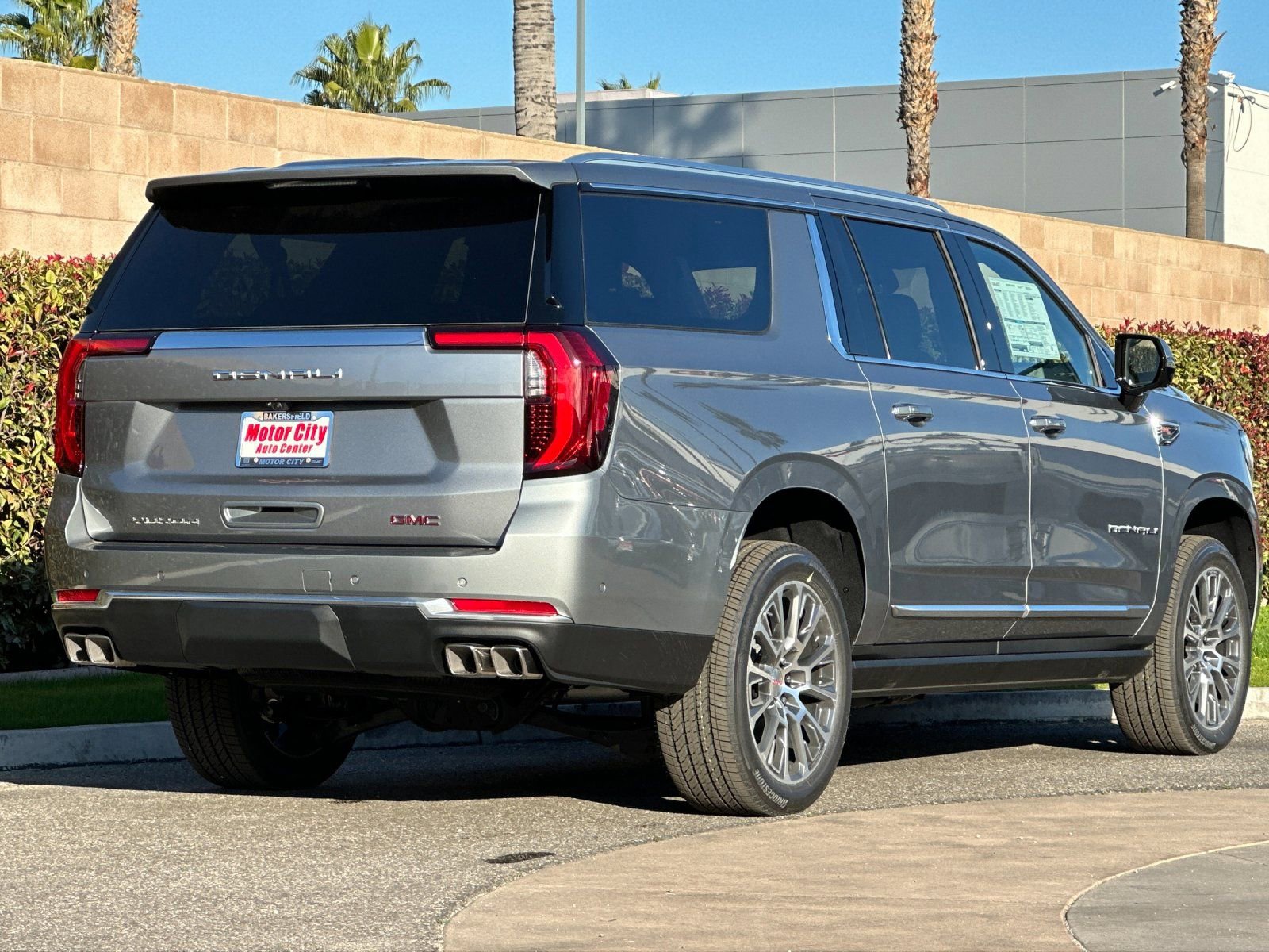 New 2026 GMC Yukon XL Denali w/ Sun & Power Step Package AWD/4WD image 4