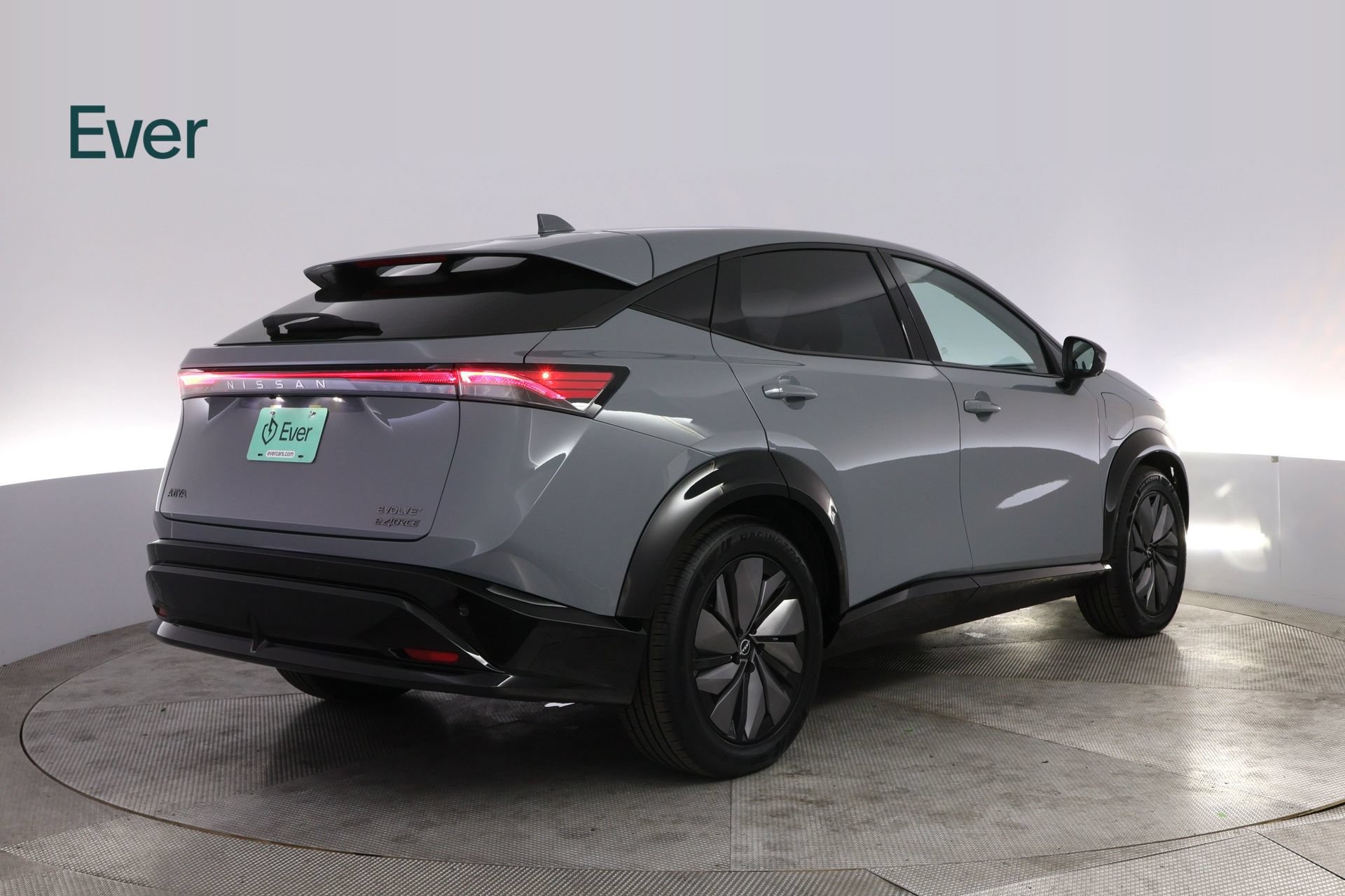 Used 2024 Nissan Ariya AWD image 3