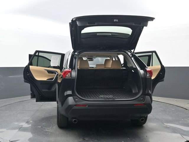 Used 2025 Toyota RAV4 LE image 34