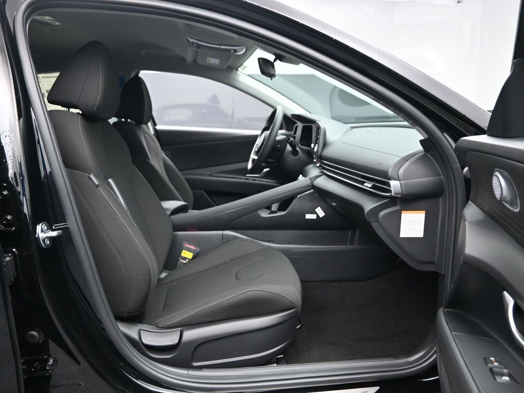 New 2026 Hyundai Elantra Blue image 30