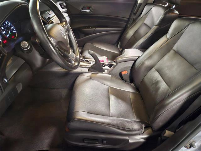 Used 2017 Acura ILX w/ Premium Package image 16