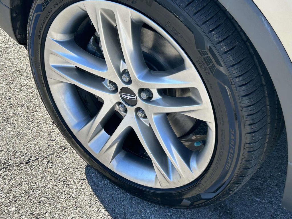 Used 2015 Lincoln MKC Base w/ Equipment Group 102A Reserve image 9