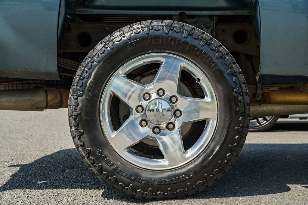 Used 2012 Chevrolet Silverado 2500 LT w/ Interior Plus Package AWD/4WD image 19