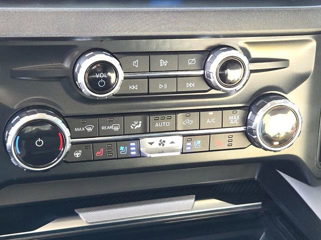 Used 2024 Ford F450 Limited w/ FX4 Off-Road Package image 23