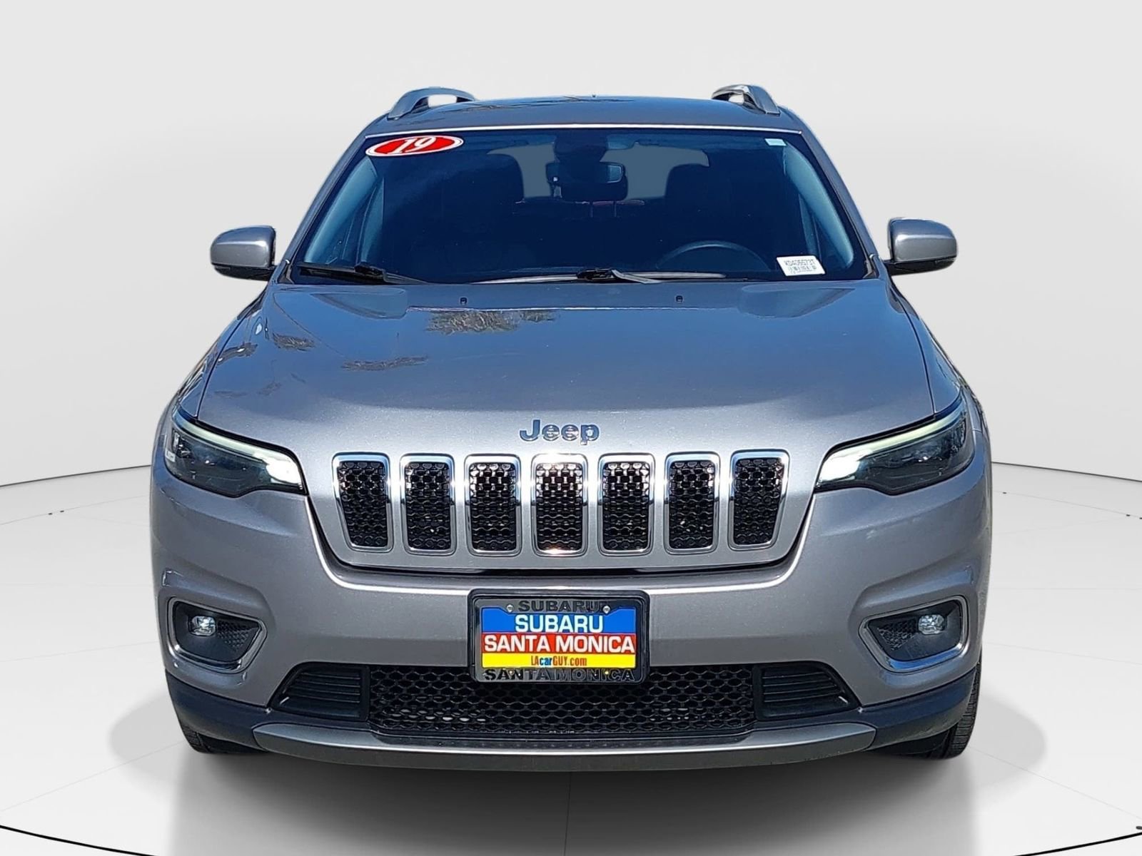 Used 2019 Jeep Cherokee Limited FWD image 2