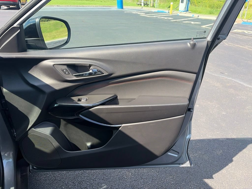 New 2026 Chevrolet Trax RS w/ Driver Confidence Package FWD image 33