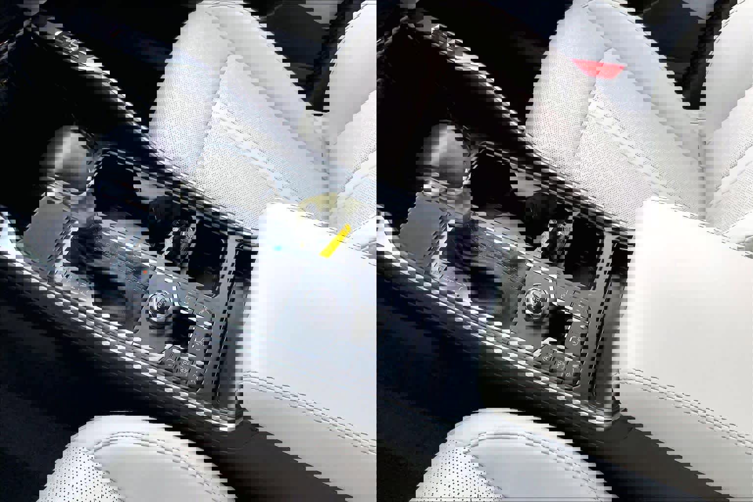 Used 2022 Kia Sorento EX w/ Panoramic Sunroof Package image 16