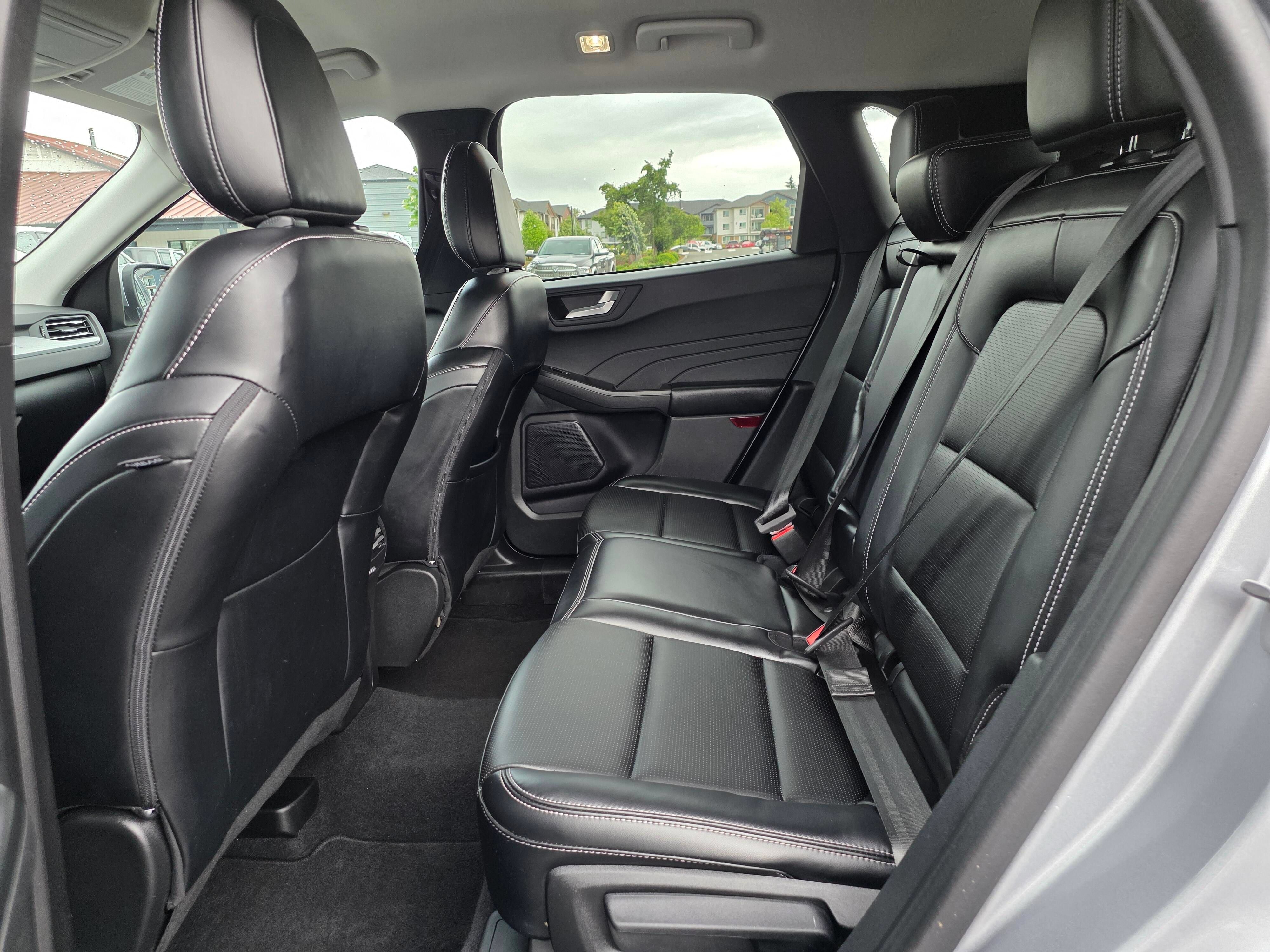 Used 2023 Ford Escape Platinum AWD/4WD image 24