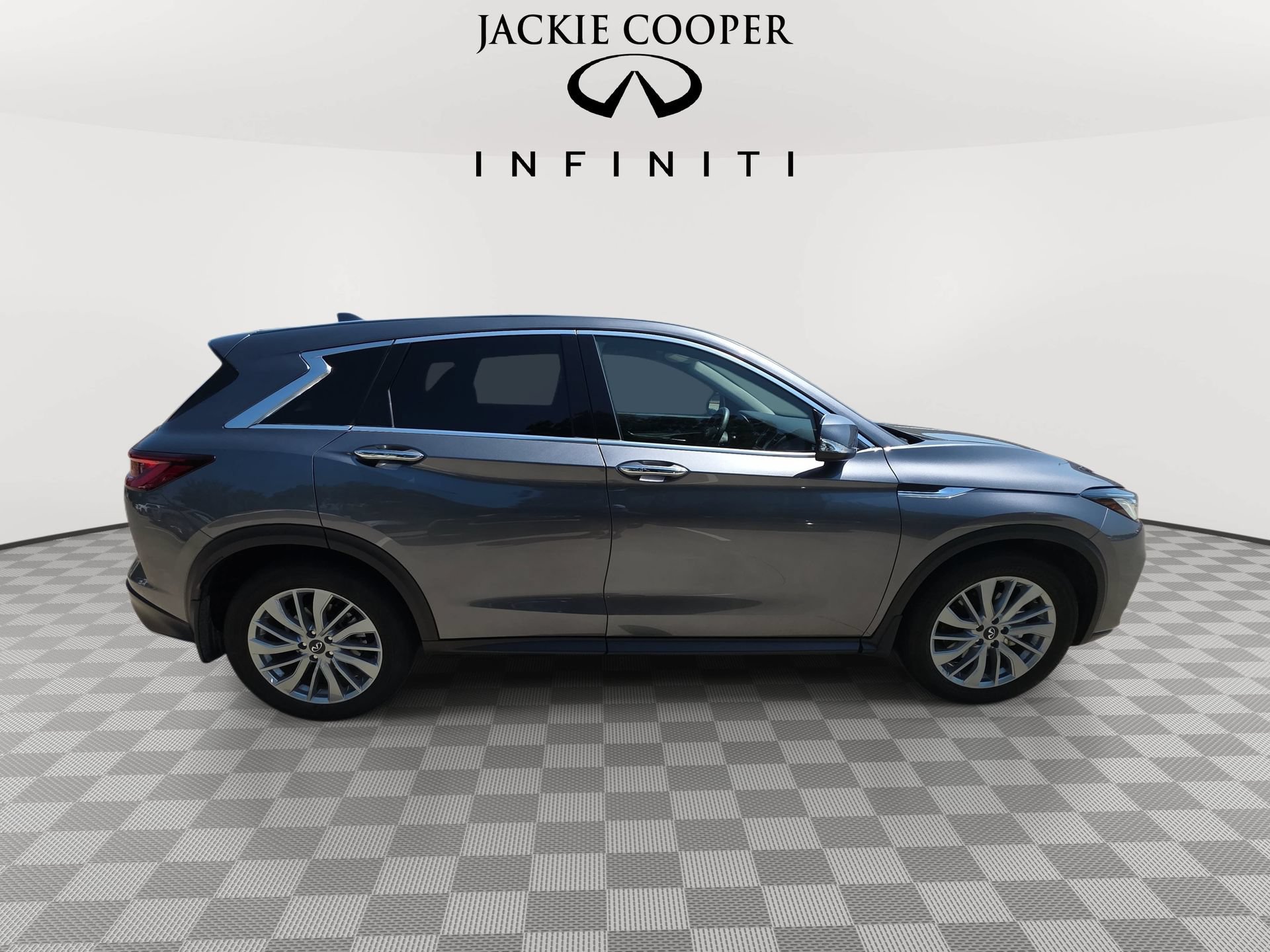 Certified 2025 INFINITI QX50 Pure AWD/4WD image 4