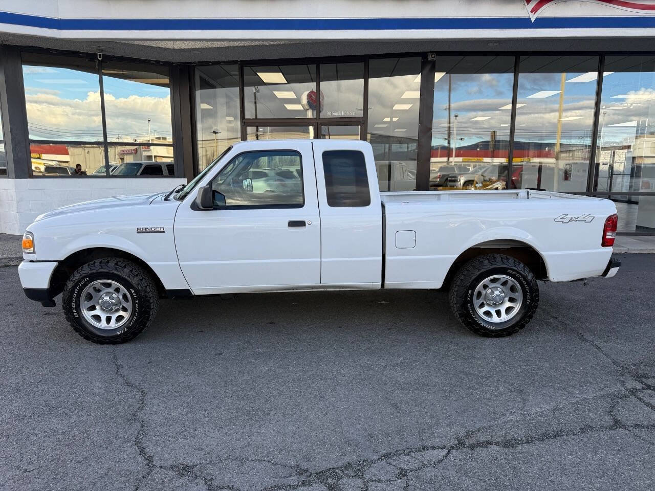 Used 2011 Ford Ranger XLT image 4