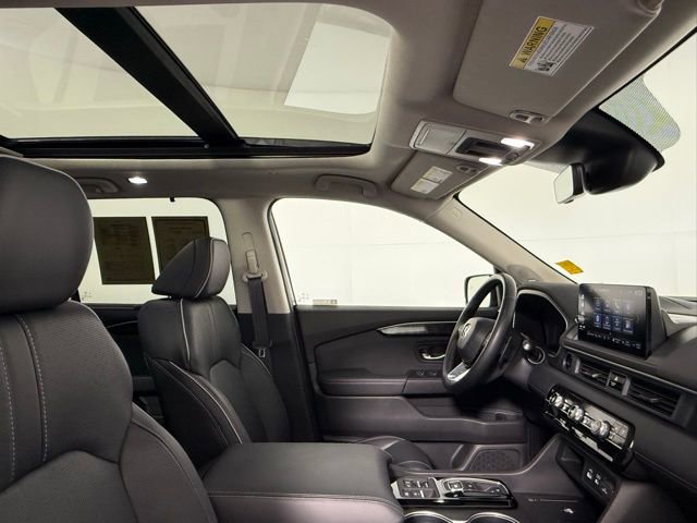 Used 2024 Honda Pilot Elite image 60