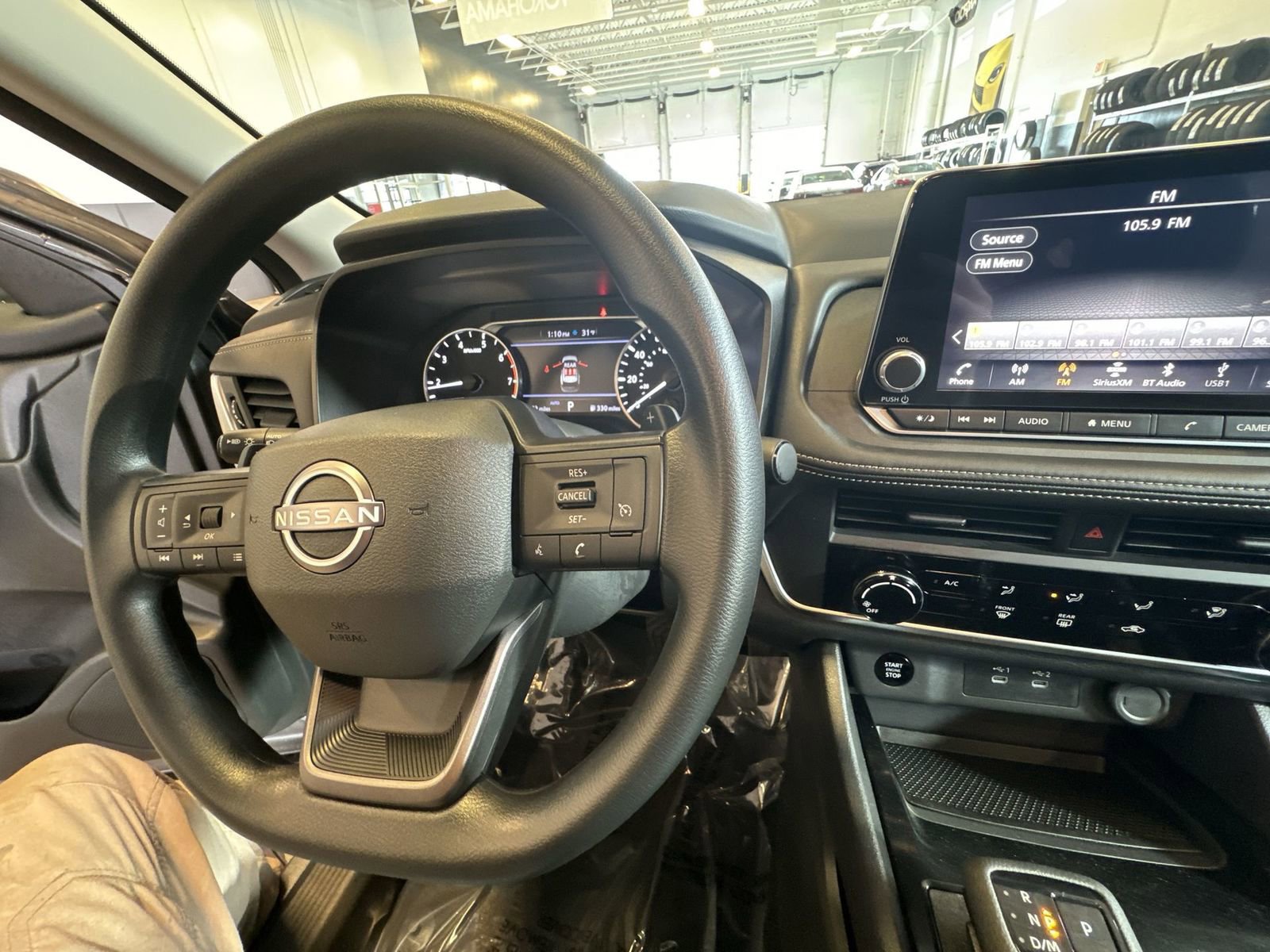 Used 2025 Nissan Rogue S image 13