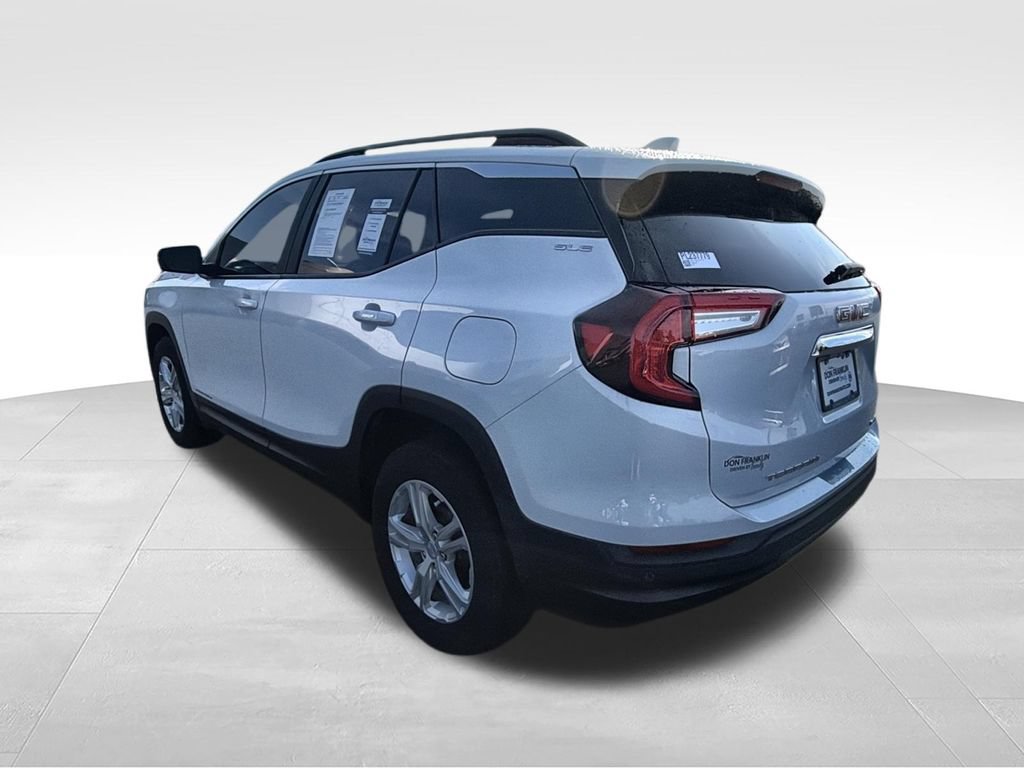 Used 2023 GMC Terrain SLE w/ Driver Convenience Package AWD/4WD image 7