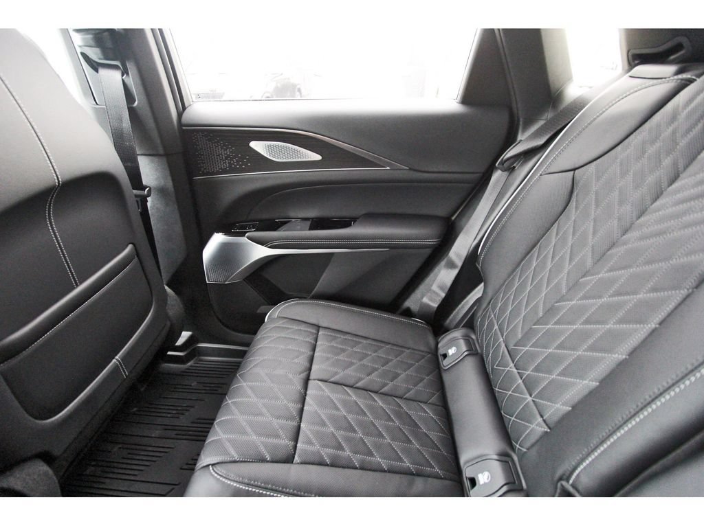 New 2027 Cadillac Lyriq Signature Sport w/ Nappa Leather Package AWD/4WD image 12