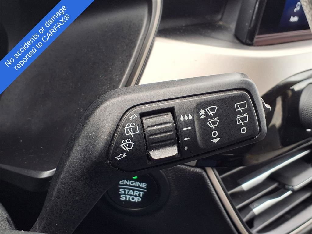 Used 2020 Ford Escape SE image 30