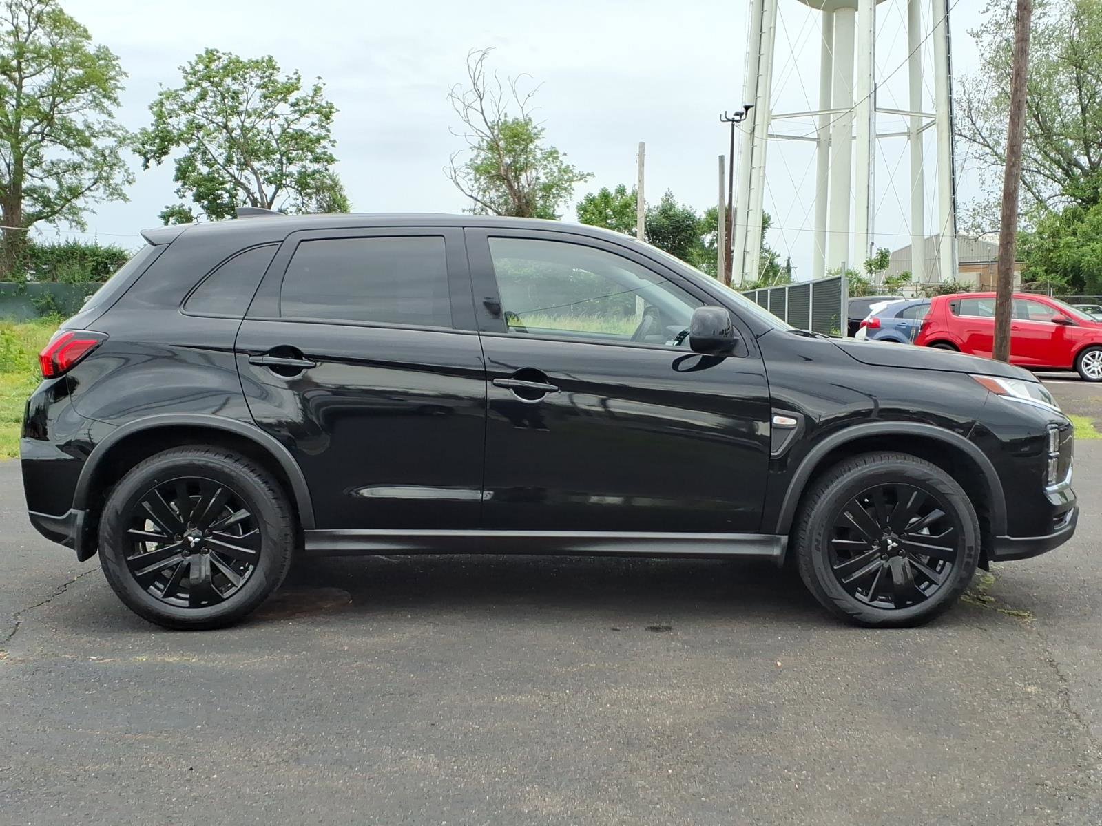 Used 2025 Mitsubishi Outlander Sport LE AWD/4WD image 2