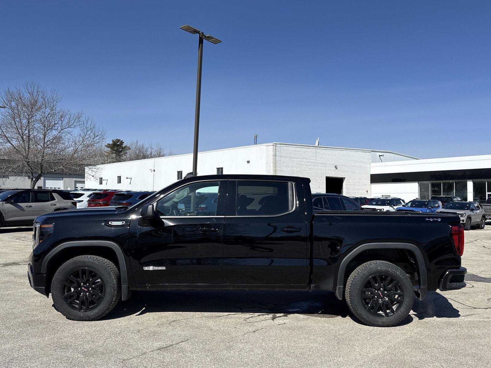 New 2026 GMC Sierra 1500 Elevation image 4