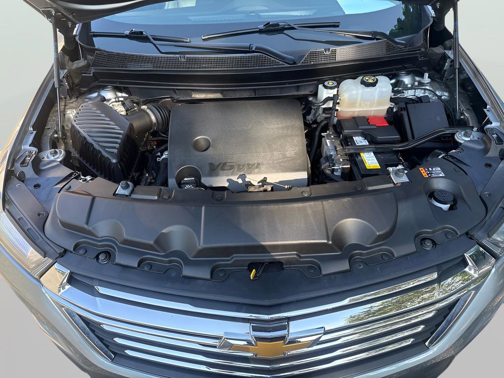 Used 2023 Chevrolet Traverse LT AWD/4WD image 16