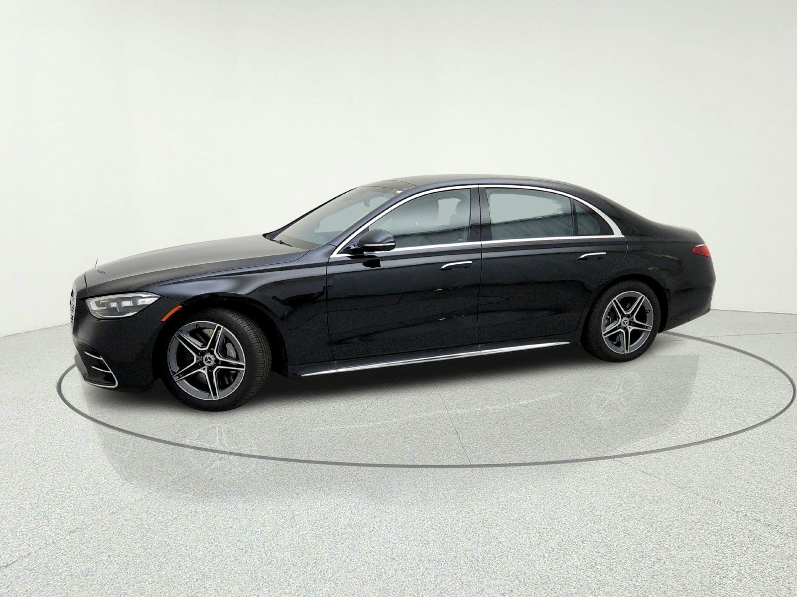 New 2026 Mercedes-Benz S 580e 4MATIC Sedan image 15