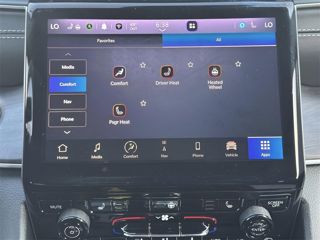 Used 2023 Jeep Grand Cherokee Limited image 22