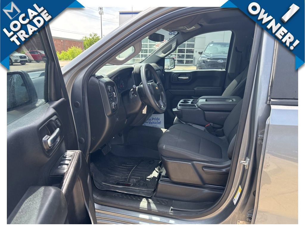 Used 2020 Chevrolet Silverado 1500 Custom w/ Custom Value Package AWD/4WD image 11
