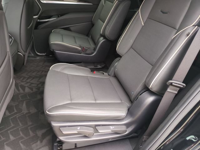 Used 2025 Cadillac Escalade Premium Luxury AWD/4WD image 15