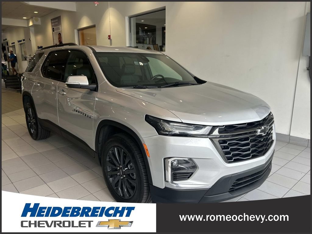 Certified 2022 Chevrolet Traverse RS w/ LPO, Floor Liner Package FWD image 1