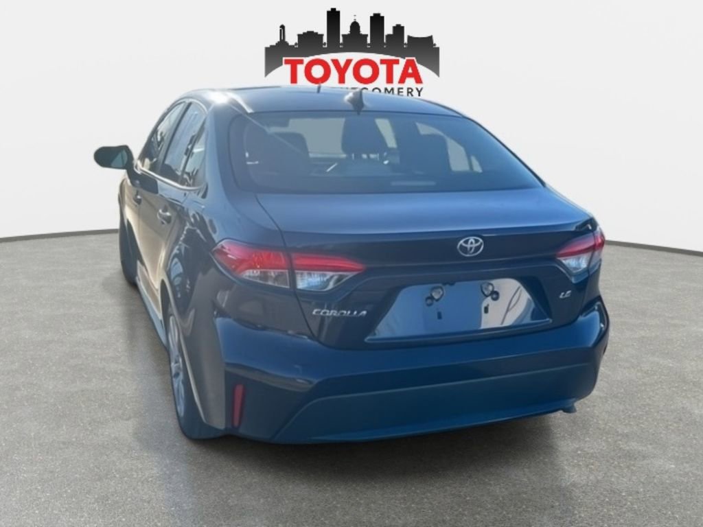 Used 2022 Toyota Corolla LE image 4