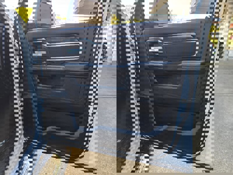 Used 2024 RAM 3500 Big Horn image 11