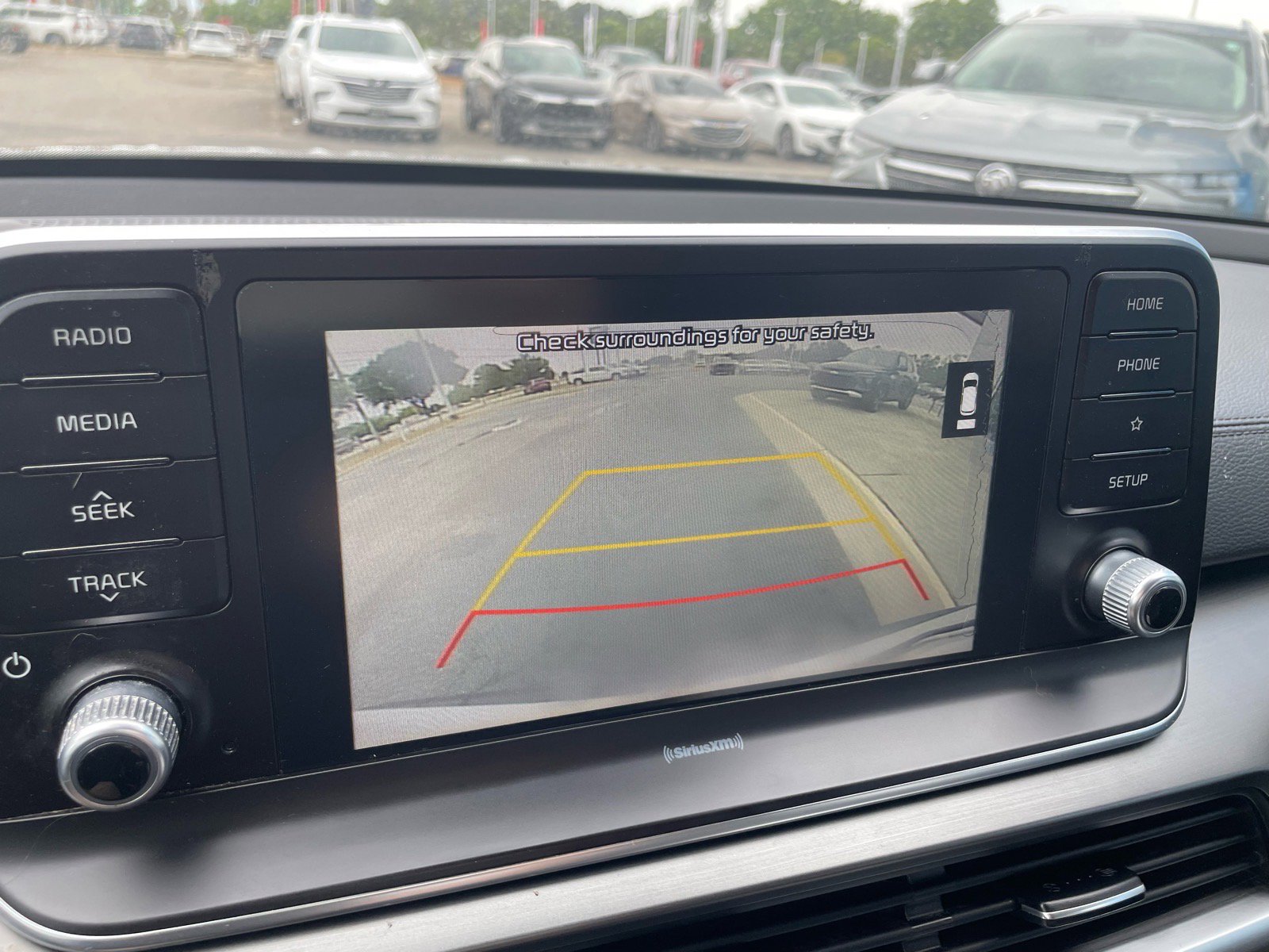 Used 2020 Kia Telluride LX FWD image 14