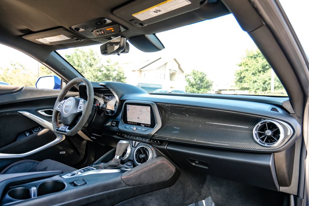 Used 2022 Chevrolet Camaro ZL1 RWD image 10