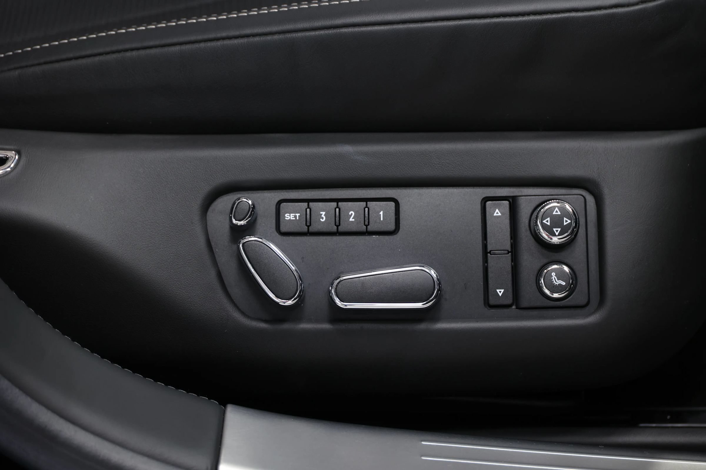 Used 2015 Bentley Flying Spur V8 AWD/4WD image 88