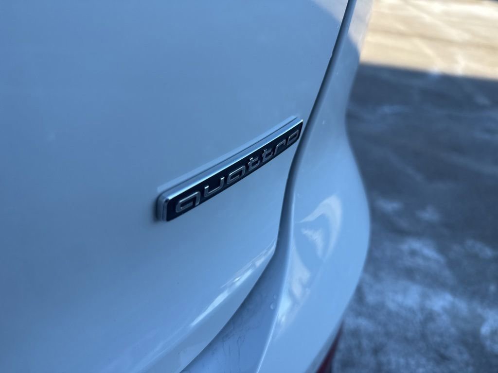 Used 2022 Audi Q4 e-tron Premium Plus image 26