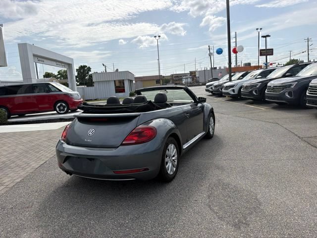 Used 2018 Volkswagen Beetle 2.0T S FWD image 7