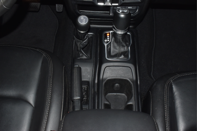 Used 2023 Jeep Wrangler Unlimited Sahara AWD/4WD image 28