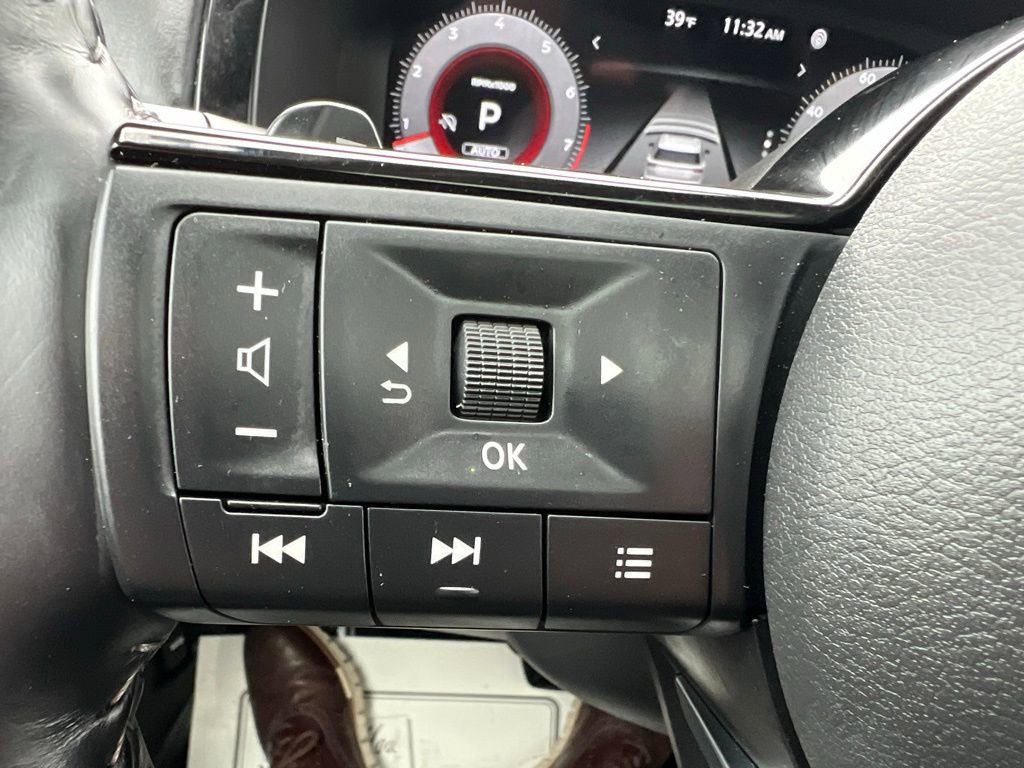 Used 2025 Nissan Pathfinder Platinum w/ Lighting Package (N92) AWD/4WD image 53