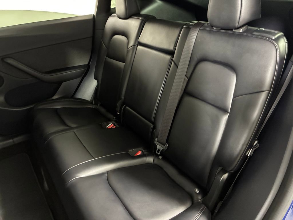 Used 2020 Tesla Model Y Long Range image 23