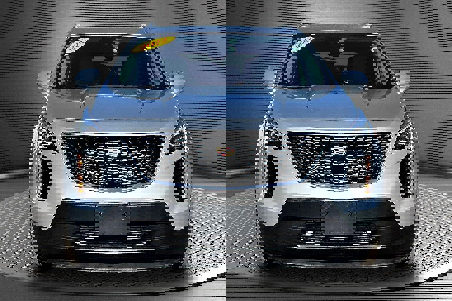 Used 2022 Cadillac XT4 Luxury w/ Cold Weather Package image 2