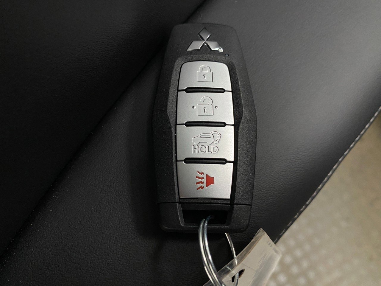 New 2026 Mitsubishi Outlander SE image 32