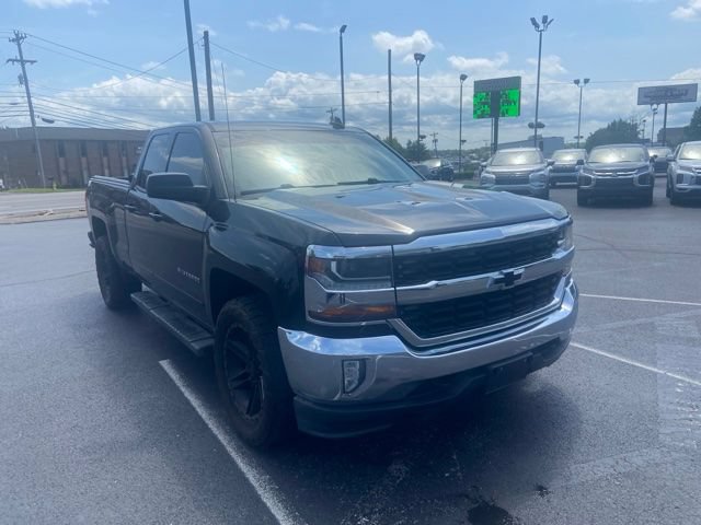 Used 2016 Chevrolet Silverado 1500 LT w/ LT Convenience Package AWD/4WD image 3