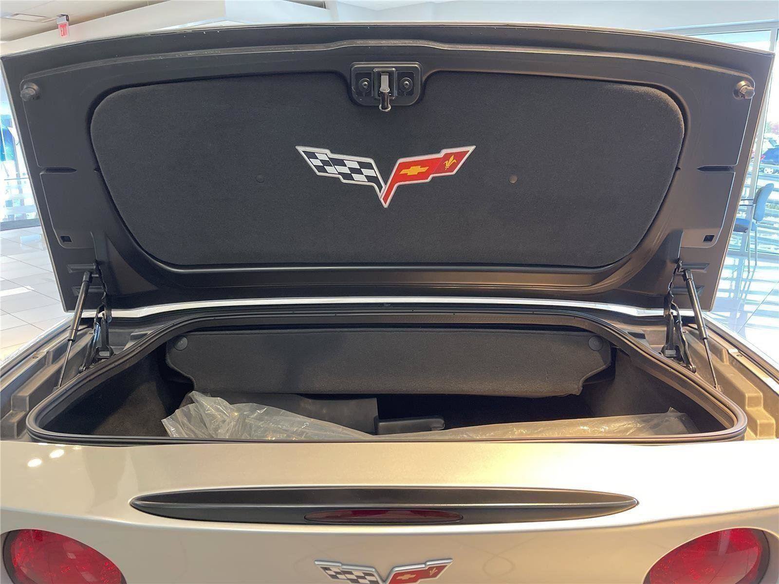 Used 2006 Chevrolet Corvette Convertible w/ Preferred Equipment Group RWD image 39